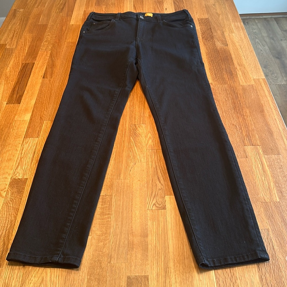 Pilcro Superscript, size 28